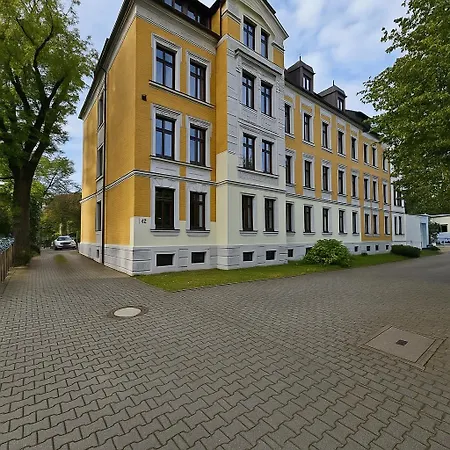Angebot - Grosse - Max 6 Personen - Wifi - Waschmaschine - Badewanne - 2 Parkplaetze - Zentrale Lage - Grosse Kueche Appartement Chemnitz