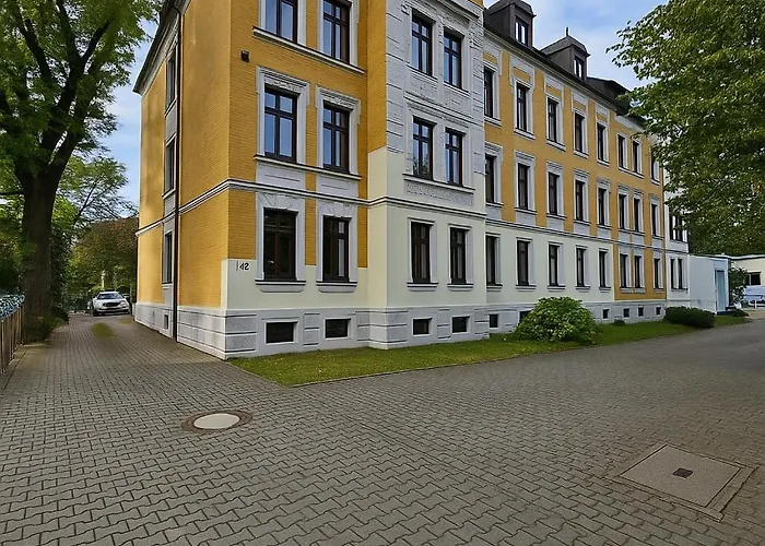 Angebot - Grosse - Max 6 Personen - Wifi - Waschmaschine - Badewanne - 2 Parkplaetze - Zentrale Lage - Grosse Kueche 公寓 开姆尼茨