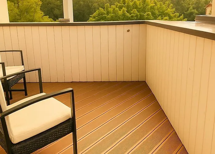 Angebot - Grosse - Max 6 Personen - Wifi - Waschmaschine - Badewanne - 2 Parkplaetze - Zentrale Lage - Grosse Kueche *