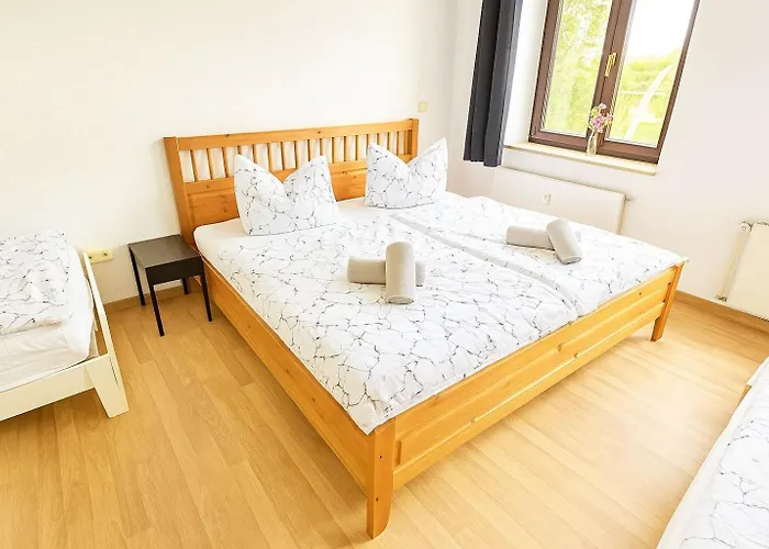 Angebot - Grosse - Max 6 Personen - Wifi - Waschmaschine - Badewanne - 2 Parkplaetze - Zentrale Lage - Grosse Kueche 公寓